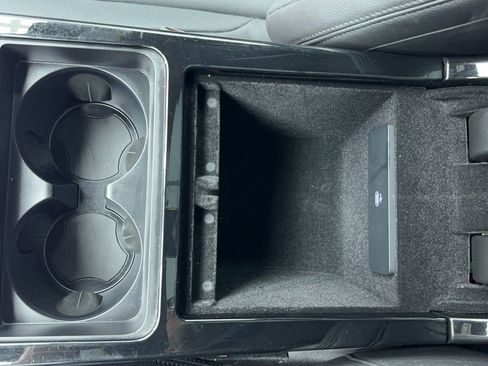 Used 2025 Land Rover Range Rover Velar Dynamic SE image 35