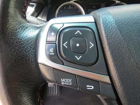 Used 2015 Toyota Camry SE FWD image 14