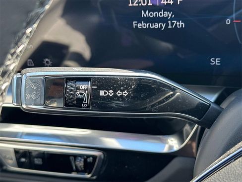 New 2025 Cadillac Lyriq Luxury image 17