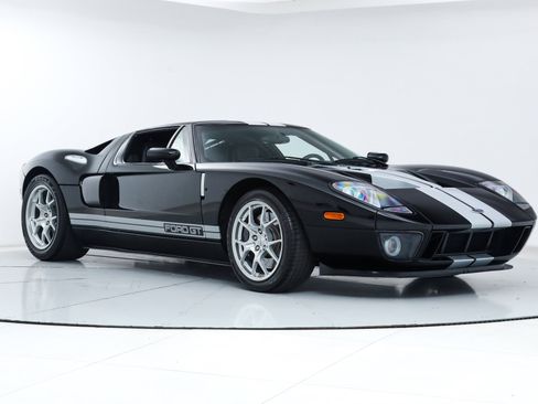 Used 2006 Ford GT image 7