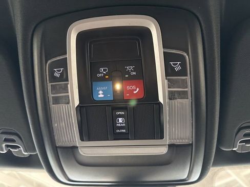 Used 2025 RAM 1500 Laramie image 59