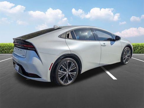Certified 2023 Toyota Prius XLE image 4