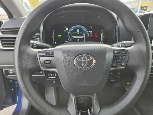 Used 2025 Toyota Camry LE FWD image 23