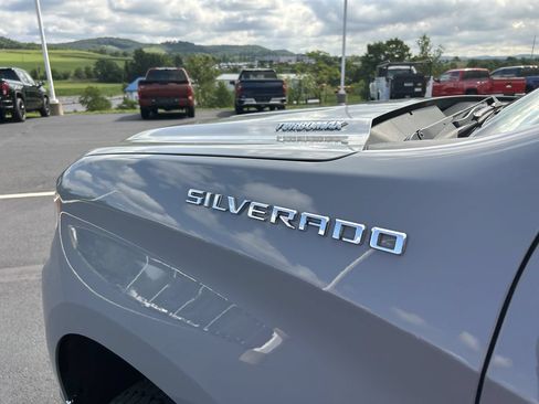 Used 2024 Chevrolet Silverado 1500 LT AWD/4WD image 13