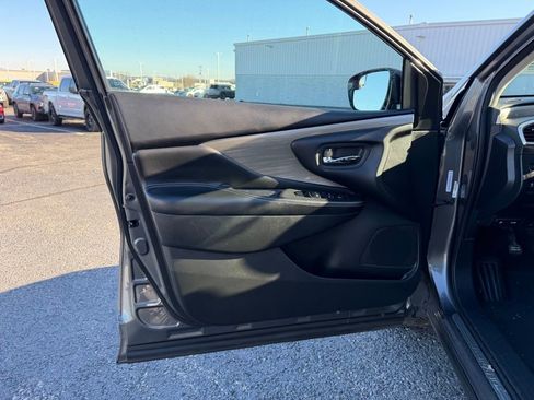 Used 2015 Nissan Murano S w/ Navigation Package image 13