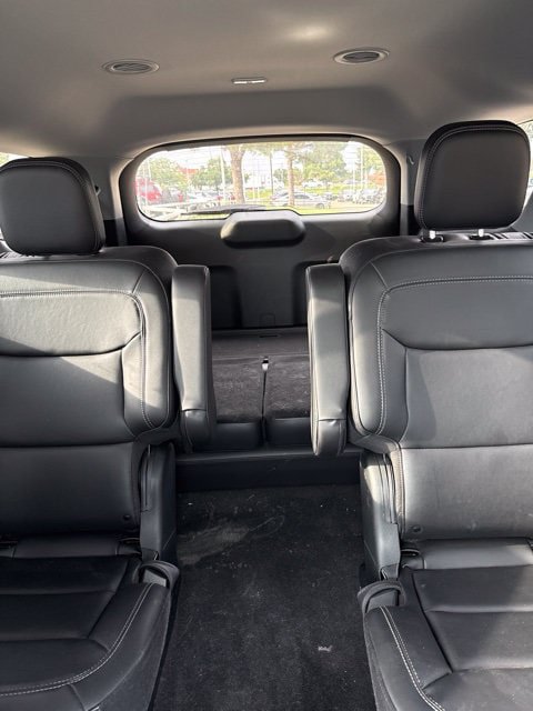 Used 2023 Ford Explorer XLT w/ Equipment Group 202A RWD image 10