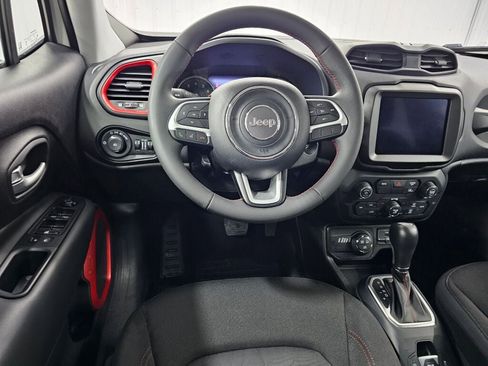 Used 2023 Jeep Renegade Trailhawk AWD/4WD image 12