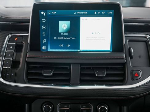 Used 2022 Chevrolet Suburban RST w/ Sport Performance Package image 18