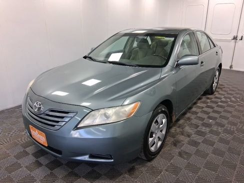 Used 2007 Toyota Camry LE FWD image 3