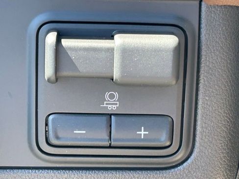 New 2026 Chevrolet Suburban High Country AWD/4WD image 34