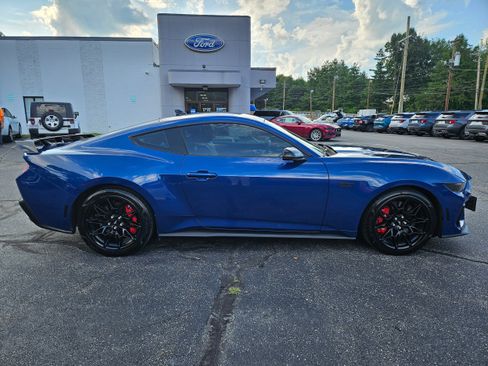 Used 2024 Ford Mustang GT Premium w/ GT Performance Package RWD image 4