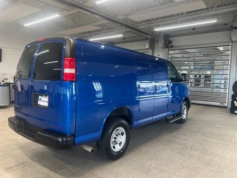Used 2019 Chevrolet Express 2500 w/ Communications Package RWD image 5
