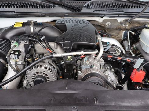 Used 2007 GMC Sierra 3500 W/T w/ Heavy-Duty Power Package image 31