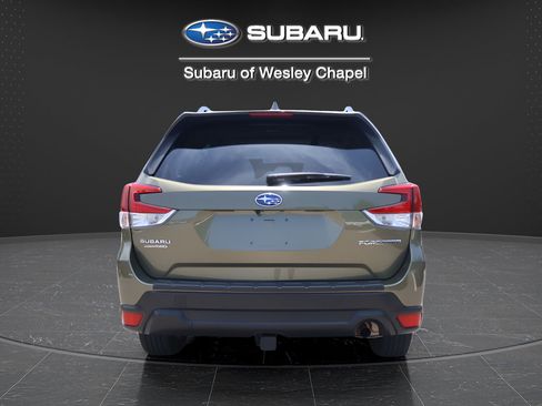 Used 2023 Subaru Forester Premium AWD/4WD image 6