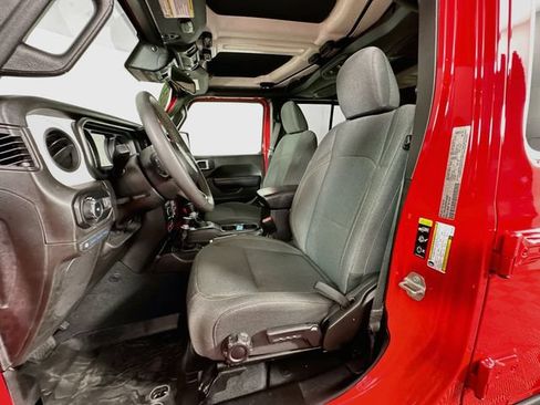 Used 2024 Jeep Wrangler Unlimited AWD/4WD image 18