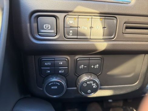 Used 2024 Chevrolet Tahoe LT image 17