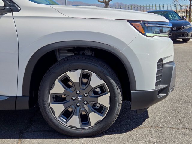 New 2026 Honda Pilot Touring image 6