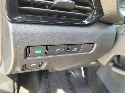 Used 2024 Nissan Sentra SR FWD image 27