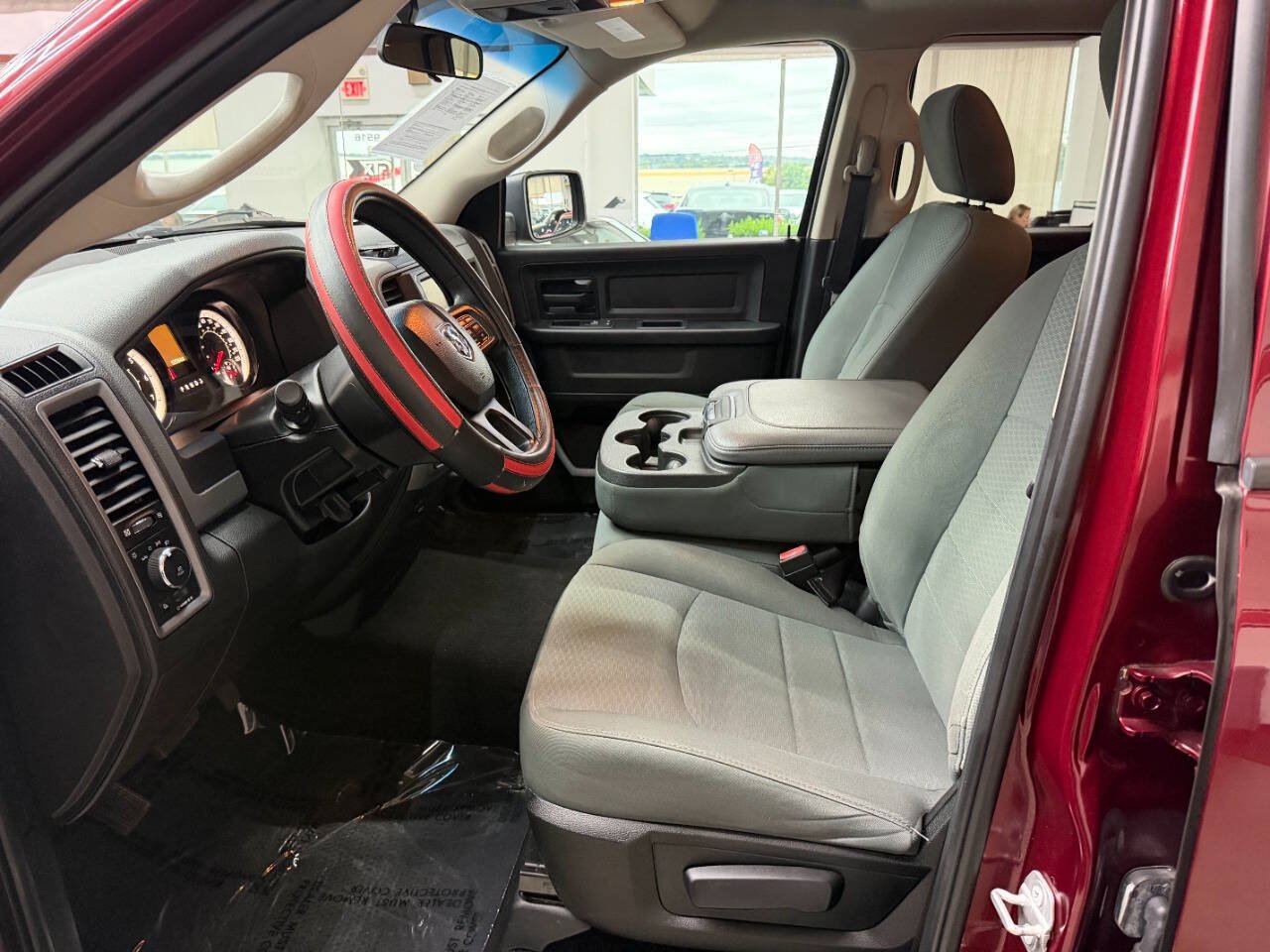Used 2018 RAM 1500 Express w/ Express Value Package AWD/4WD image 11