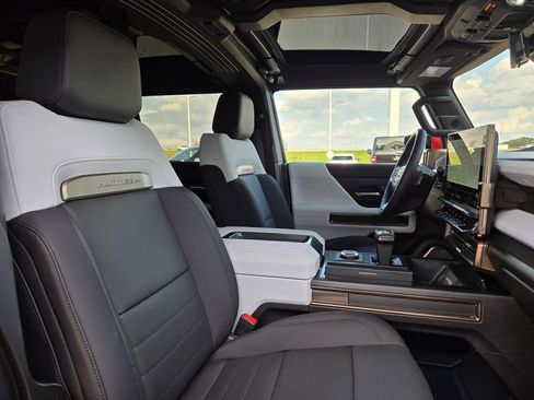 Used 2025 GMC Hummer EV 3X w/ LPO, Cargo Utility Package image 30