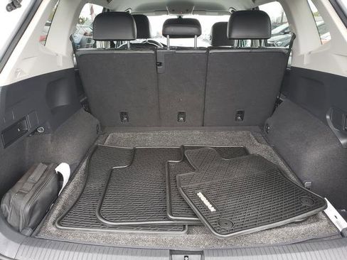 Used 2021 Volkswagen Tiguan SE AWD/4WD image 9