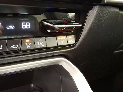 Used 2024 MAZDA CX-90 3.3 Turbo w/ Preferred Plus image 19