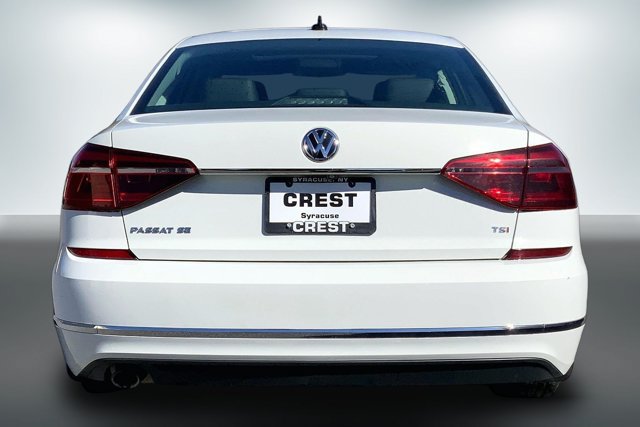 Used 2017 Volkswagen Passat 1.8T SE FWD image 3