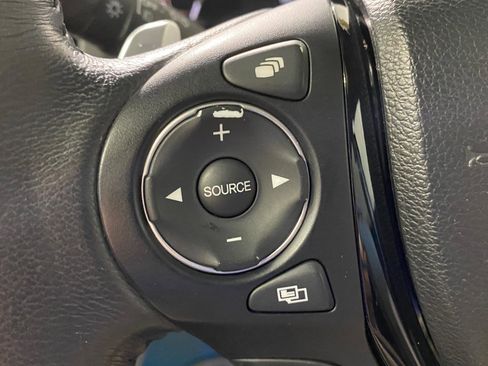 Used 2016 Honda Pilot Touring image 22