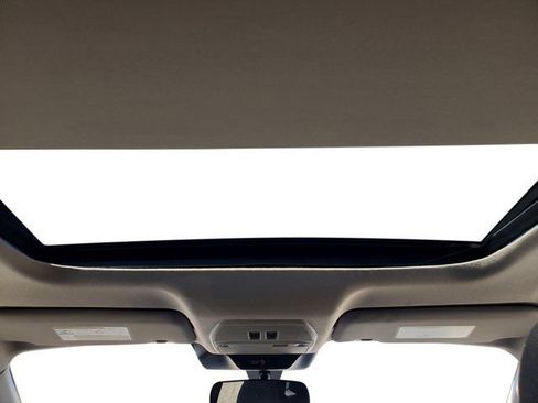 New 2025 Nissan Kicks SV w/ SV Premium Package image 23