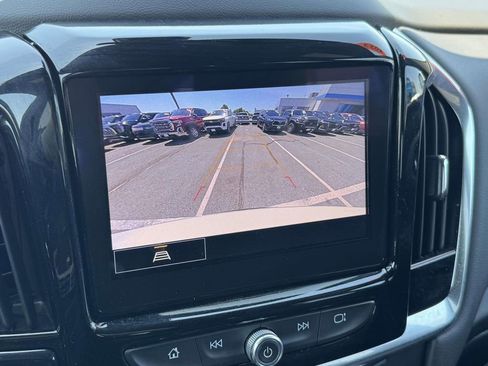 Used 2023 Chevrolet Traverse LT AWD/4WD image 29