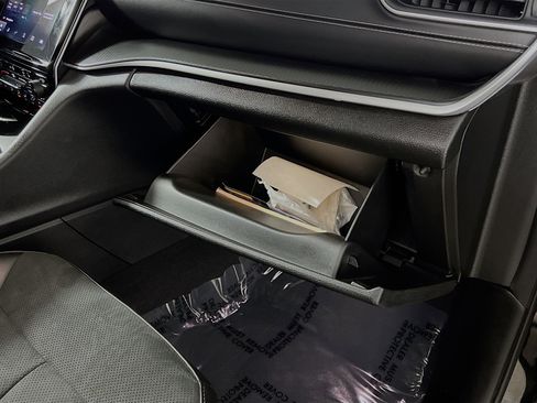 Used 2025 Jeep Grand Cherokee L Laredo image 35