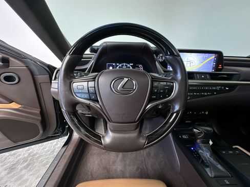 Used 2020 Lexus ES 350 w/ Accessory Package 2 FWD image 17