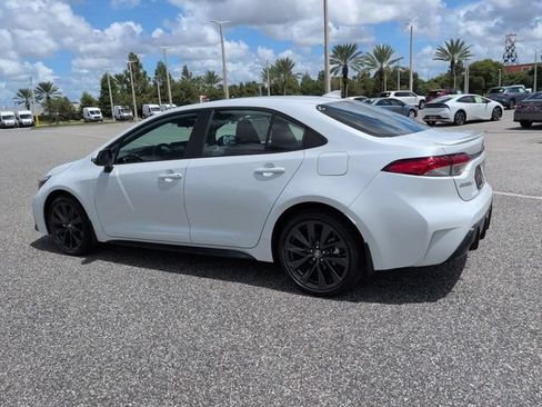 Certified 2025 Toyota Corolla SE FWD image 6