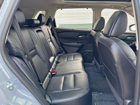 Used 2023 Nissan Rogue SL w/ SL Premium Package FWD image 38