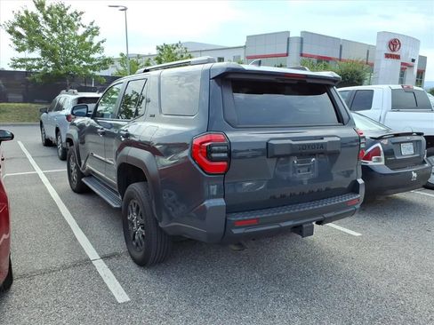 Certified 2025 Toyota 4Runner SR5 AWD/4WD image 8