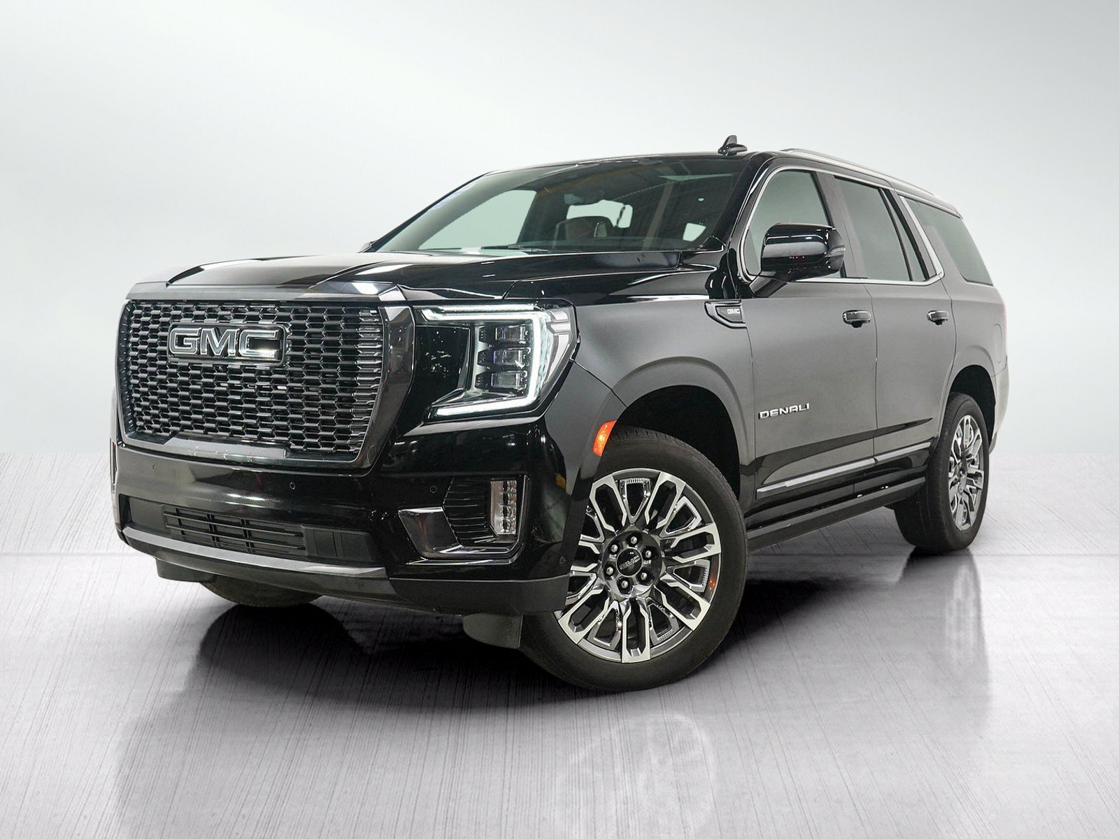 Used 2024 GMC Yukon Denali Ultimate AWD/4WD image 1