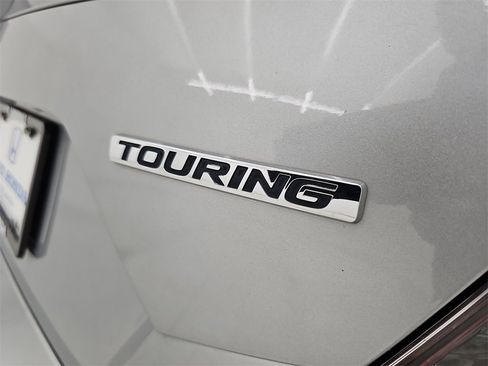 Used 2020 Honda Civic Touring image 40