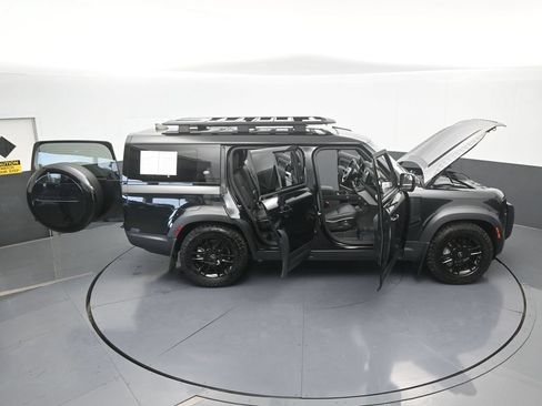 Used 2023 Land Rover Defender 130 SE AWD/4WD image 75
