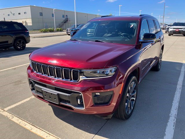 Certified 2022 Jeep Grand Cherokee L Overland AWD/4WD image 3
