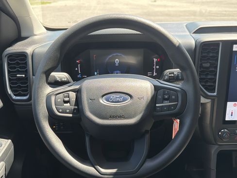 Used 2024 Ford Ranger XL w/ Trailer Tow Package image 11