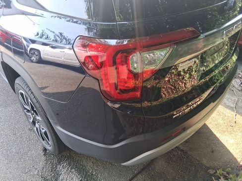 Used 2021 GMC Acadia SLE w/ Driver Convenience Package FWD image 7