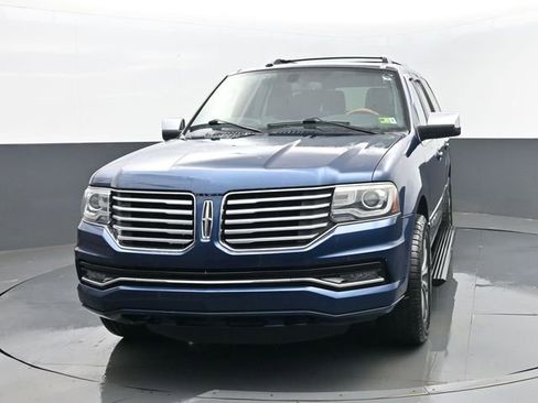 Used 2016 Lincoln Navigator Select image 24