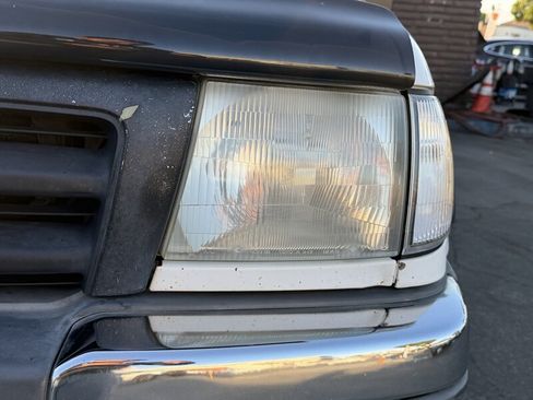 Used 1999 Toyota Tacoma 4x4 Regular Cab image 7