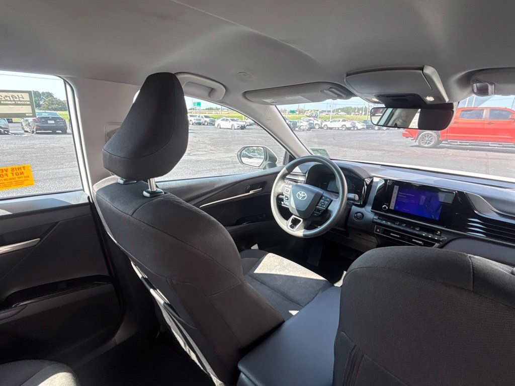 Used 2025 Toyota Camry LE w/ Convenience Package FWD image 29