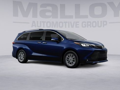 New 2026 Toyota Sienna XLE FWD image 14