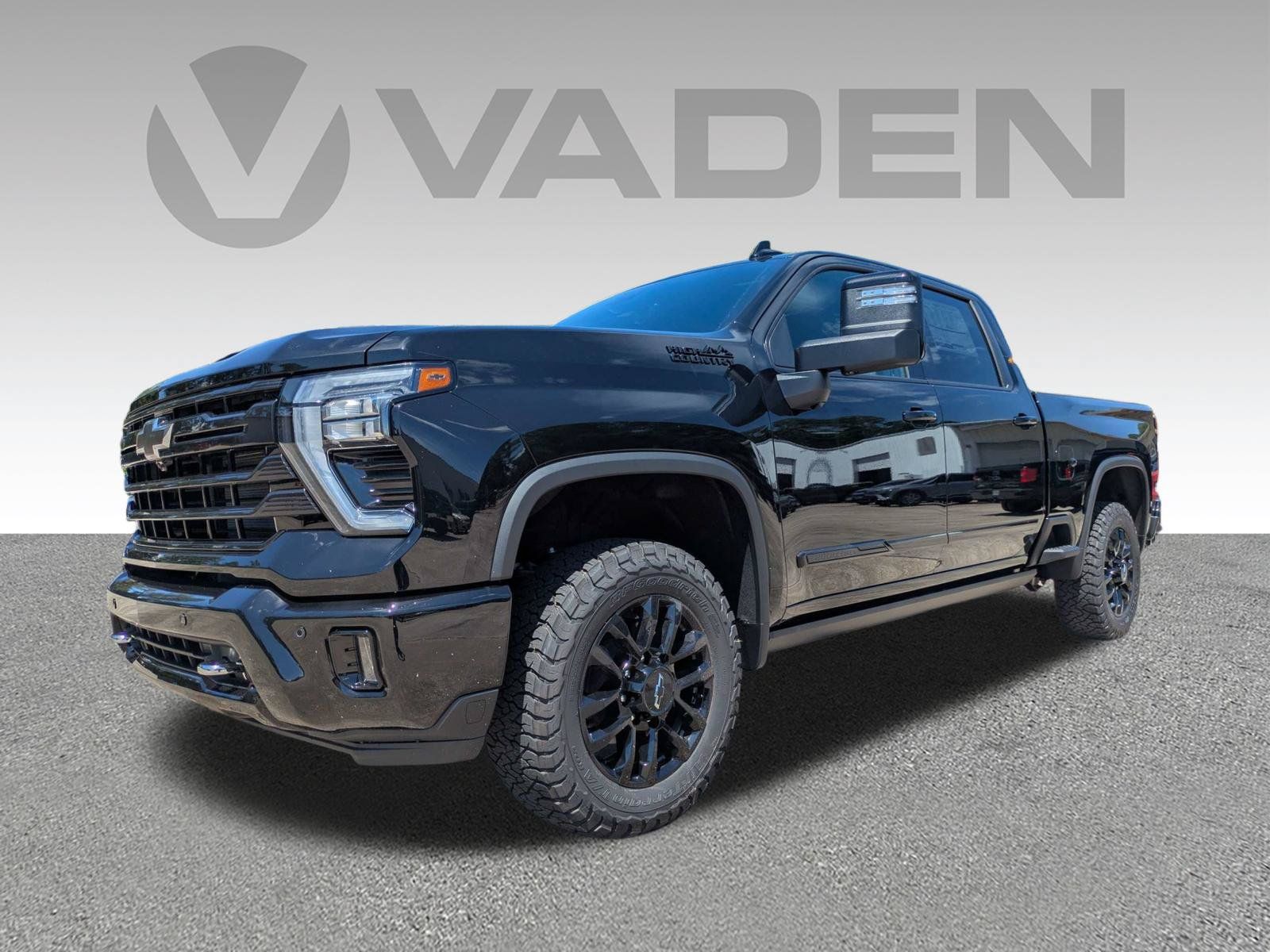 New 2026 Chevrolet Silverado 2500 High Country w/ Midnight Edition AWD/4WD image 2