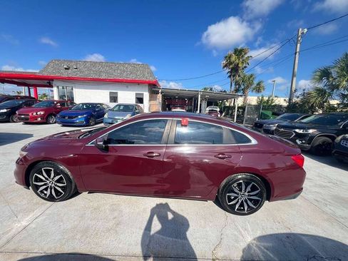 Used 2016 Chevrolet Malibu LT w/ Leather Package FWD image 6