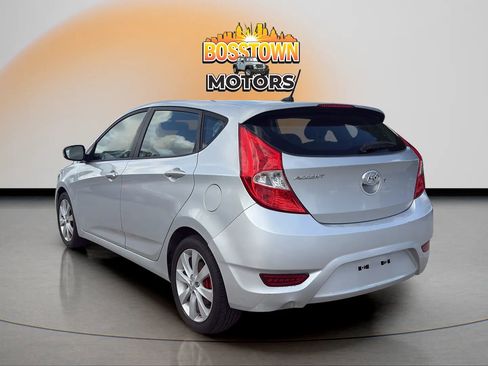 Used 2013 Hyundai Accent SE FWD image 5