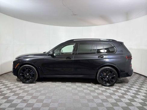 Certified 2024 BMW X7 xDrive40i w/ M Sport Package AWD/4WD image 4