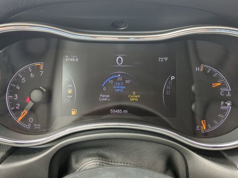 Used 2019 Jeep Grand Cherokee Laredo w/ Laredo X Package image 25